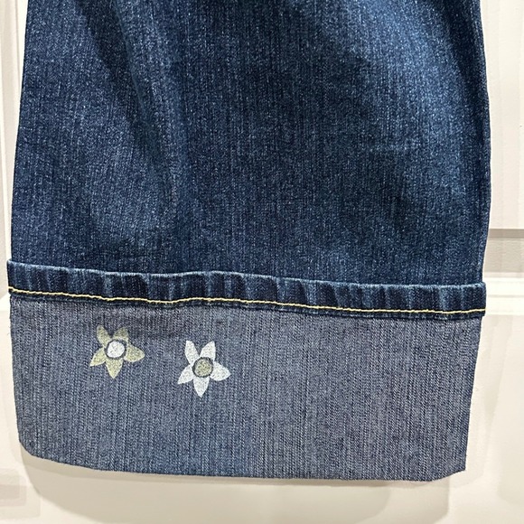 Levi's 528 Women's Curvy Boot Cut Capri Jeans Embellished Floral Stretch Size 19 - Picture 10 of 12